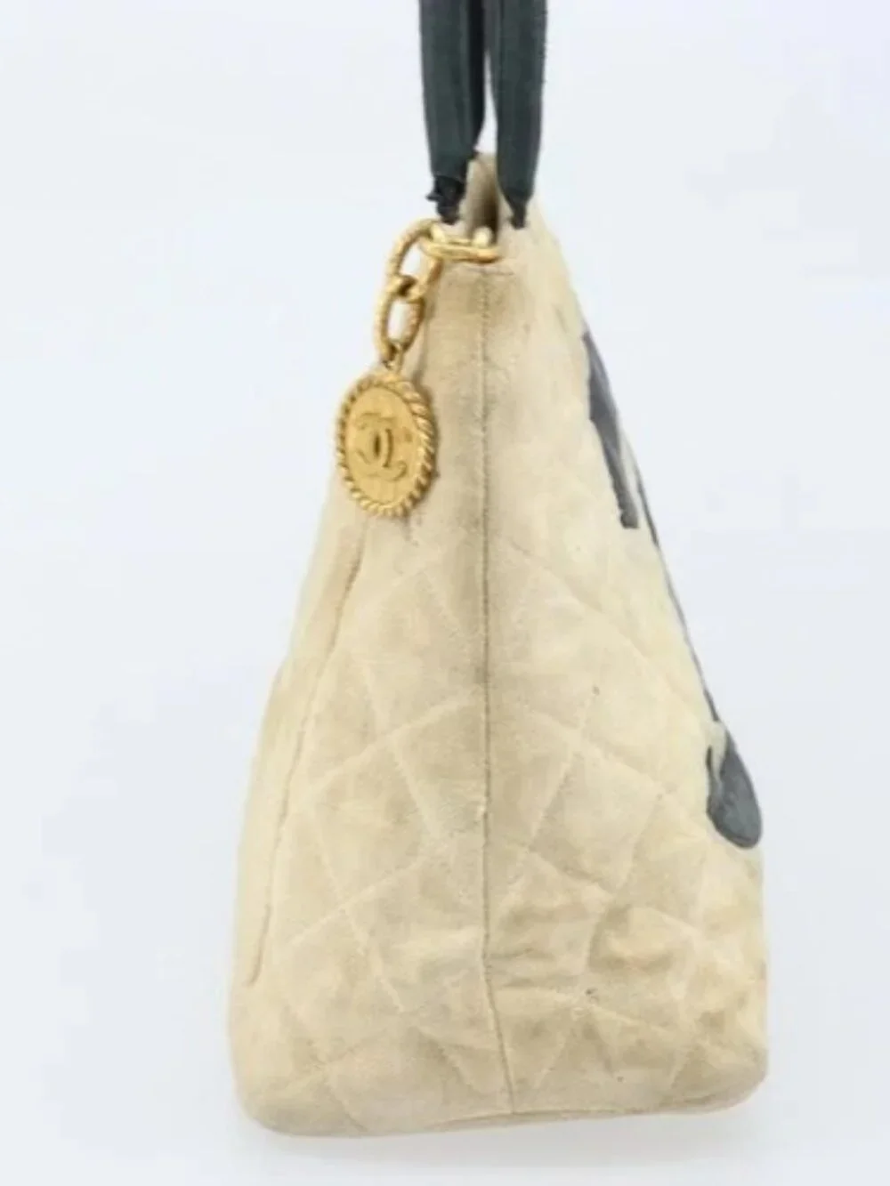 CHANEL brand	chanel color	beige